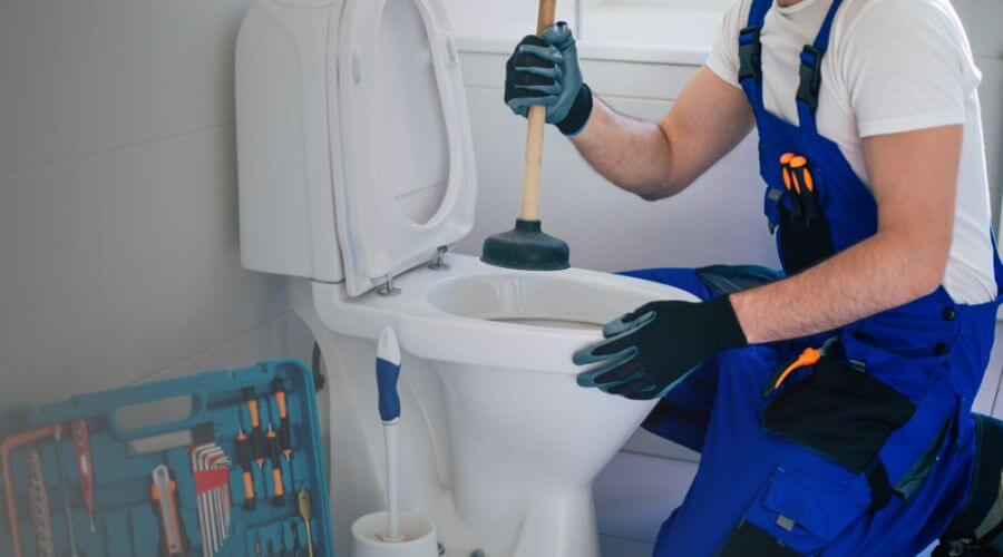 sewer line plumber in La Quinta, CA